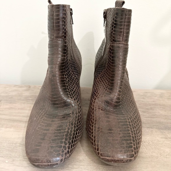 Korks Leyland Brown Snake Printed Ankle Booties Women’s Size 8.5 - Picture 7 of 7